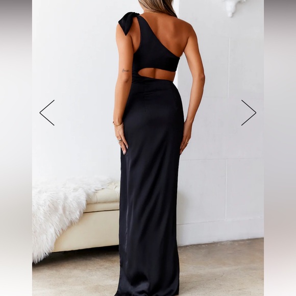 Hello Molly Dress - Picture 5 of 9